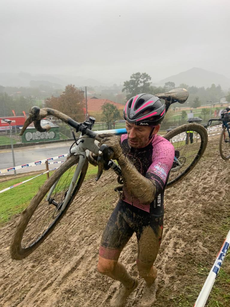 Turuelo y Villegas los más rápidos en el Ciclocrós de Lezama 