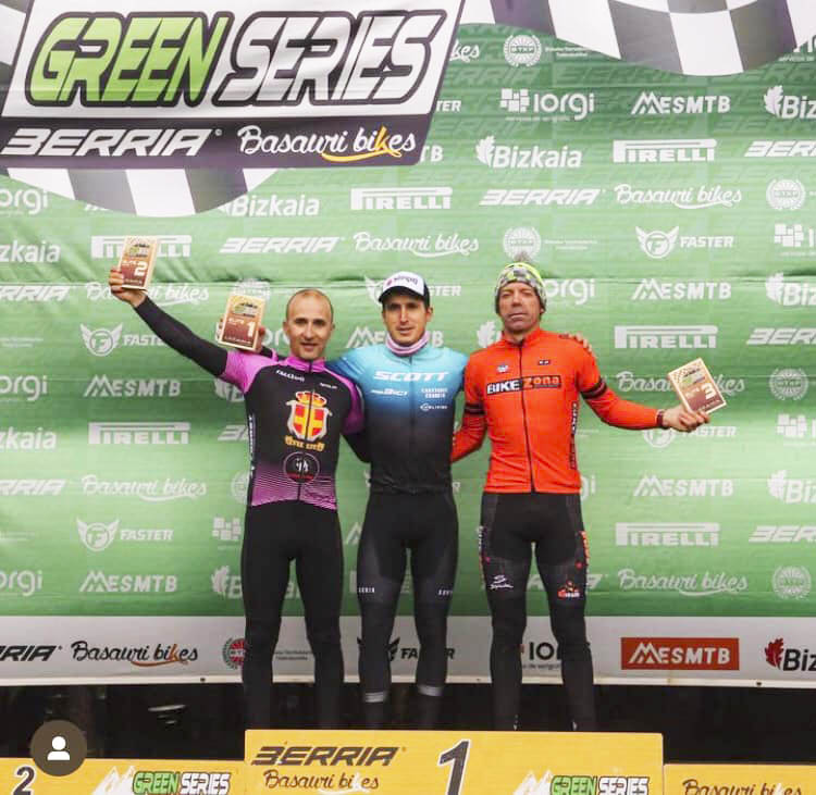 Alejandro Iglesias en segundo lugar