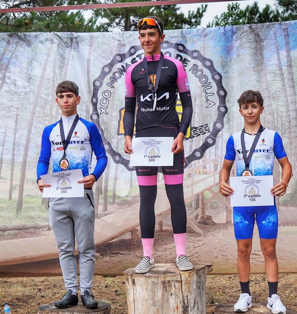 Raúl López vence en el XCO Monasterio 