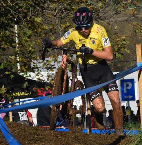 El Castañeda-KIA Numar Motor logra doblete en el Ciclocrós de Villaescusa 