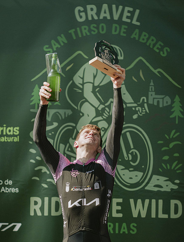 José María Rodríguez celebrando su victoria