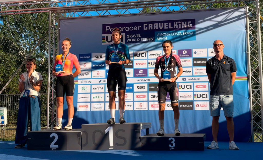 Carlota Casanueva firma un brillante podio en Girona y sella su billete para el Mundial de&nbsp;Gravel
