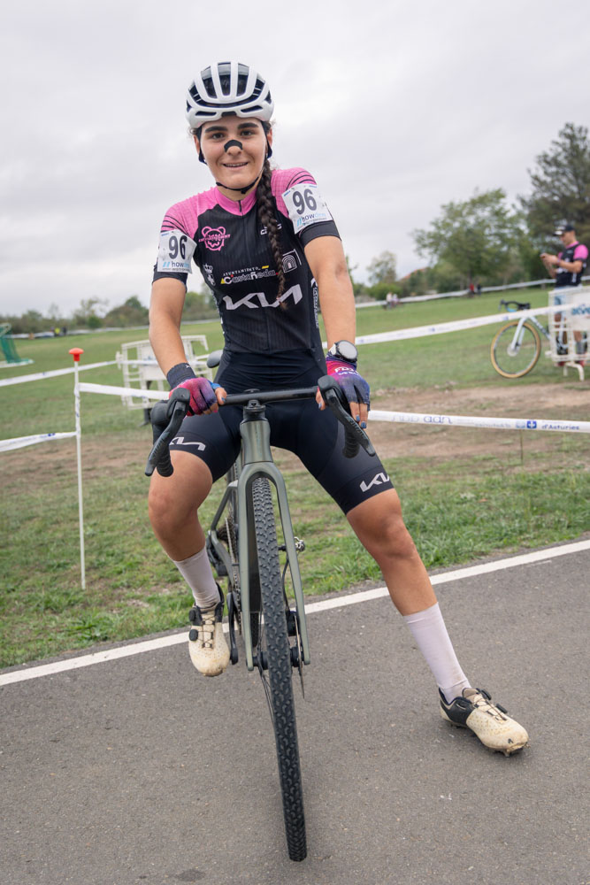 Casanueva estrena el casillero de victorias del Castañeda-KIA en el arranque del ciclocross